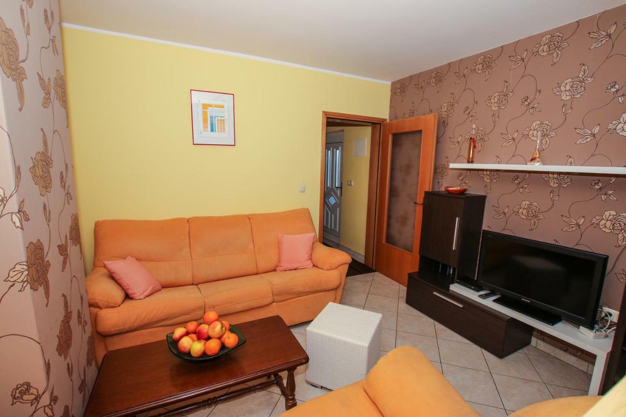 Apartmani Ljubica โปเรช ภายนอก รูปภาพ