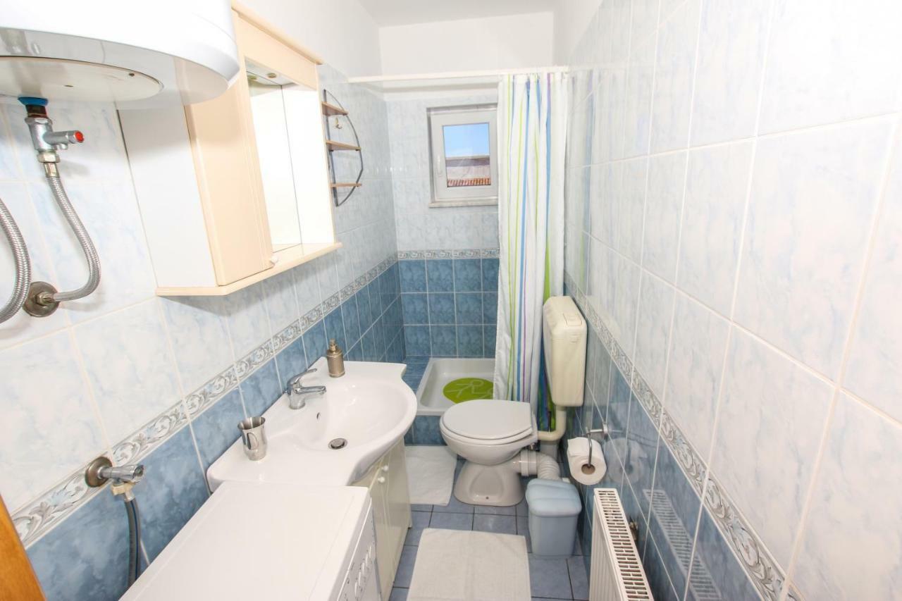 Apartmani Ljubica โปเรช ภายนอก รูปภาพ