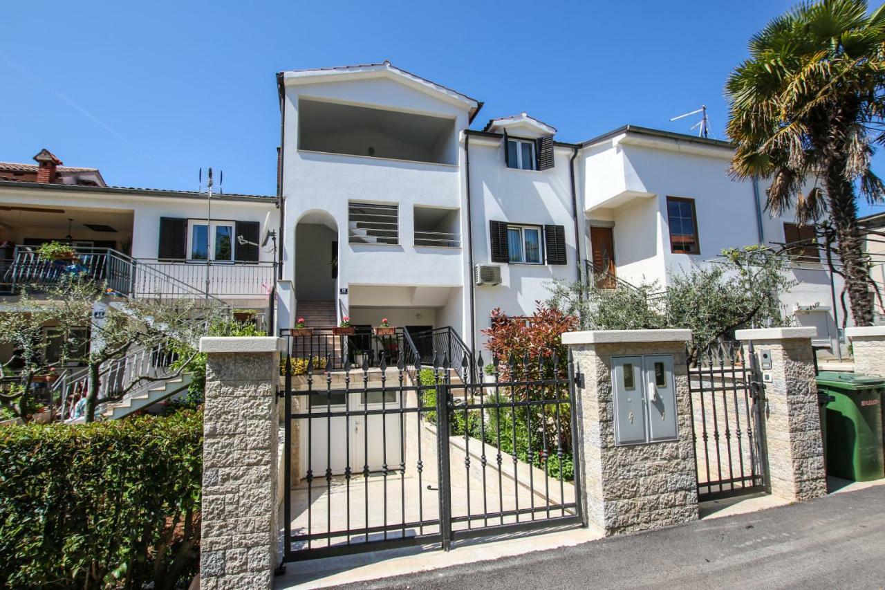 Apartmani Ljubica โปเรช ภายนอก รูปภาพ