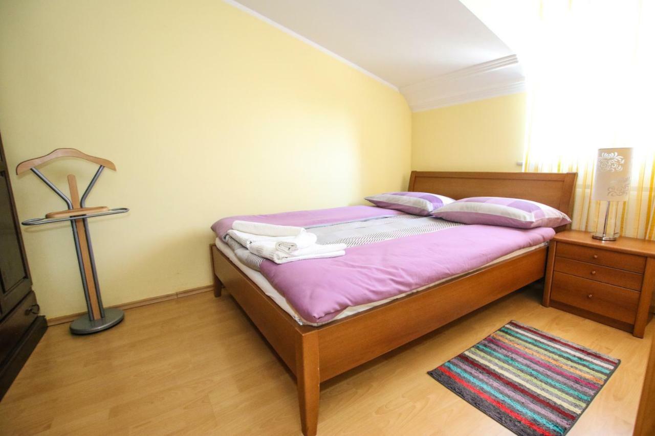Apartmani Ljubica โปเรช ภายนอก รูปภาพ